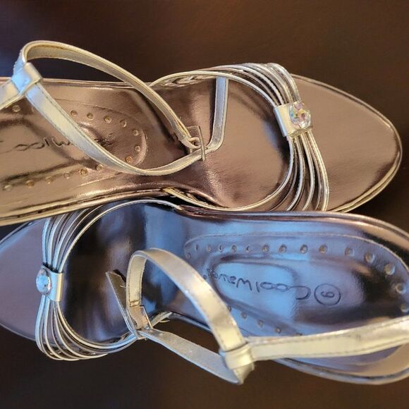 CARRINI WOMEN"S WEDGE STYLE  OPEN TOE  ANKLE STRAP SANDAL - Picture 15 of 16